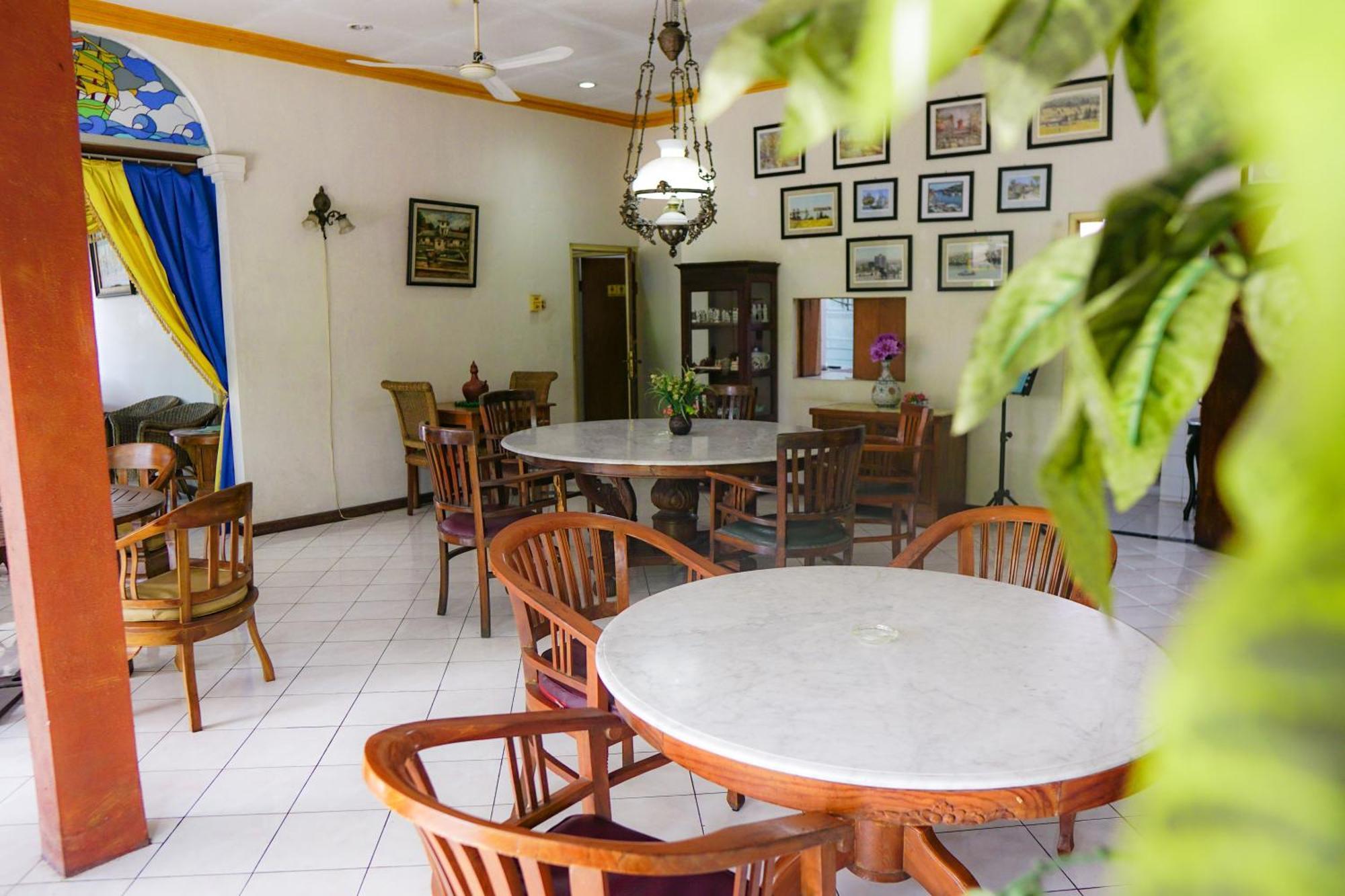Hotel Tulips Yogyakarta Exterior foto